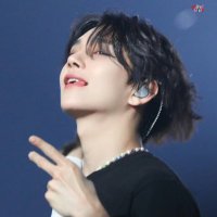 tina🩵🩷🍉 (@seetyna) 's Twitter Profile