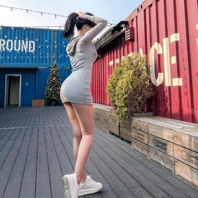 RrainThere34263's profile picture. 在這個世界，我們，必須學會堅強。