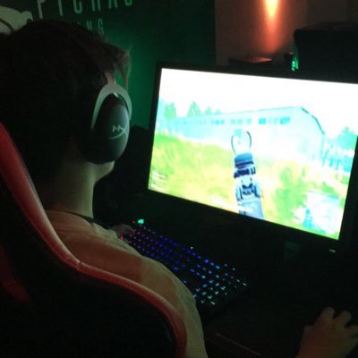 @pubg player former for @BRCesports, @PRGEsports, @RedemptionPOA, @CreamRealBetis
                           
https://t.co/BnyTXsKmiU 
https://t.co/hmaS2mcvcC