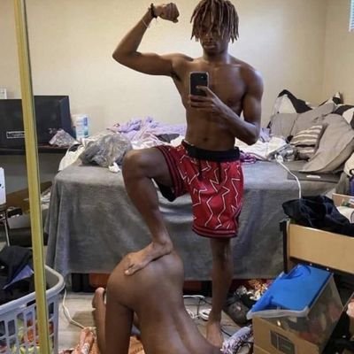 Real4B 🧙🏿♂️ um real mano tem muitos problemas! Cariacria 027 // juro por Deus, eu odeio a polícia!
.
insta: @realtegemc
