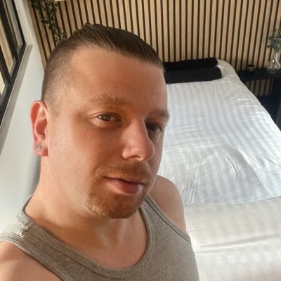 je masse gay ,bi, homme hétéro…insta : allochris59!