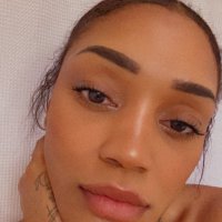 Victoria Vivians (@victoriavivians) 's Twitter Profile