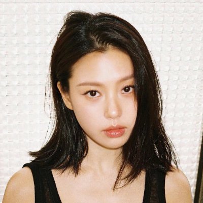 yejinminsi's profile picture. lol