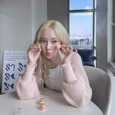 hatey0ou's profile picture. kalau ga gepeng ya fiksi