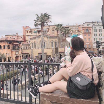 私と関わる全ての人を笑顔に¦ENFJ-A¦age25¦会社員▷映像制作を学ぶ▷2024年5月独立▷2024年4月よりフリキャン講師、同年8月より運営ジョイン¦趣味▷麻雀、歌、配信、ゲーム、オタ活など¦フリーランスの日常や人生を楽しむために必要なマインドについて発信🕊️
