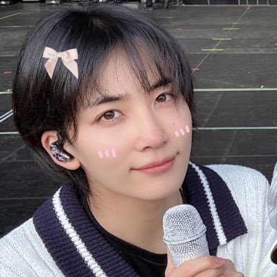 hannieyoou's profile picture. ˚..⊹ i love my OT13 ૮₍˶ ›‌ ༝ ‹‌ ⑅₎ა ─ minwon's n jeongcheol’s enthu ★ | she/her | jjeongjjeongie coupsrang wwrideul | #JEONGHAN #SCOUPS #WONWOO #SEVENTEEN