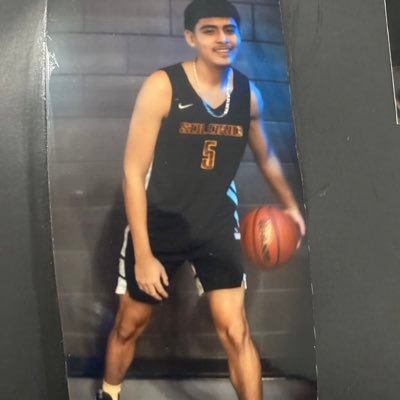 Eric Solorio Academy HS - (2024)-(Height-5'10) -(Weight- 150) (Position -Pg,Sg) Jersey Number:5 Gmail(kfaguilar2@cps.edu) Chicago,Illinois 01/19/06 🎂