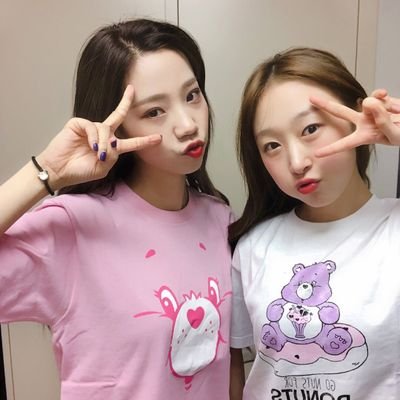 2018.01 ~ing 우정 5기!
우주소녀 전부 좋아하지만 수빈이와 여름이를 더욱 애정하는 팬입니다!! 🍑🍑
(뚜름케미 애정합니다! ❤️❤️)