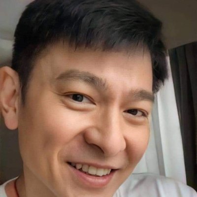 micro021166653's profile picture. happy