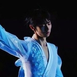 There are good skaters, and there are great skaters, 
and then there is Yuzuru Hanyu