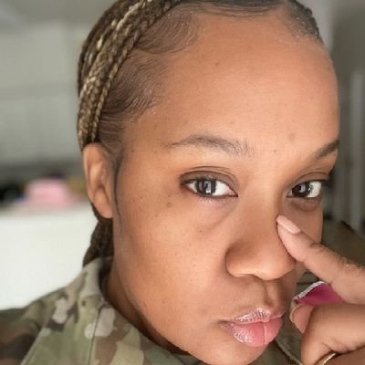 U.S Army❤️❤️
❤️ God is love❤️🙌
🧡 Fashion influencer, love for black🖤
My only page here ‼️