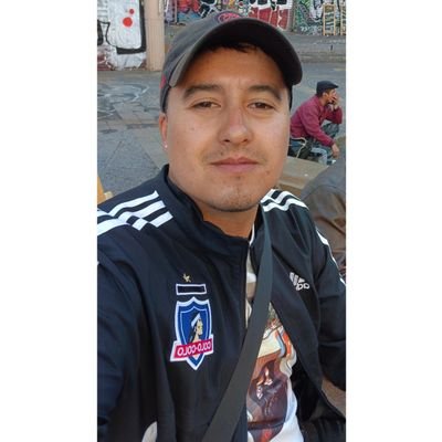 Del Cerro Esperanza💯 Colocolino ⚪⚫
Socio del CSD Colo-Colo