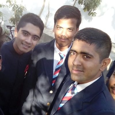 nirajhamirani's profile picture. we haven't seen your face👤
But 😘🤗😇
