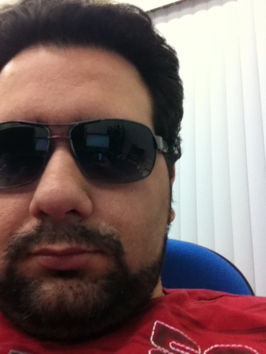 israelmdesign's profile picture. Você não escolhe um caminho, que provavelmente alguém traçou por você, você cria sua própria trilha e descobre sua própria estrada!