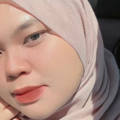 trisyiaaismail's profile picture. fenart