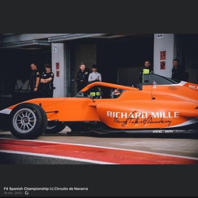 huibert0's profile picture. gepensioneerd chauffeur,formule racing