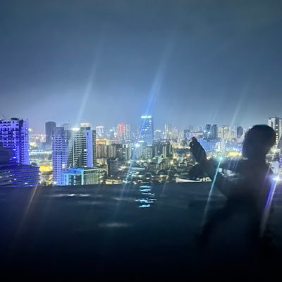 wintrxz's profile picture. 📈 18 Years old Option Trader/Entrepreneur