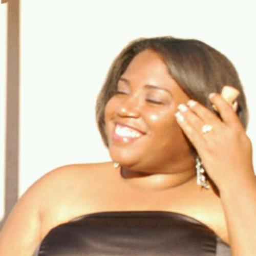 TeeTeeShari's profile picture. A listening ear, strong shoulders, and big heart....yep..that's me =)