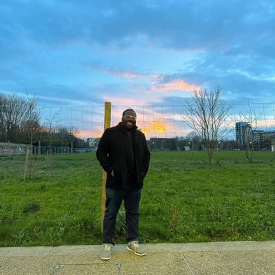 💎🤵🏿♂️| Wannabe Sommelier | Music Connoisseur | Art Aficionado | Man About Town | Humanitarian | Enigma | Philosopher | Consigliere