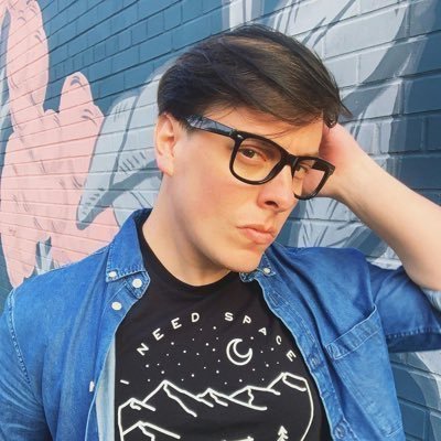 ☆ Star ☆ 22 ☆ audhd girlflux aroace lesbian ☆ they/she ☆ lowkey multifandom but with an emphasis on TSS ☆ Logan/Picani/Janus stan ☆ longtime Fander ☆