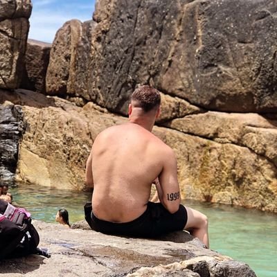 •Gaúcho | 24 anos • Consultor de vendas -Enfermagem 🩸•Sport Club Internacional 🔴⚪️