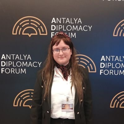 🇹🇷&🇦🇱
- MSc (2023), PhD student 👩‍🏫 in Politicial Science and Public Administration (BANÜ) 💻📚📖📑🖊💙💚
- Independent Researcher 👩‍💻