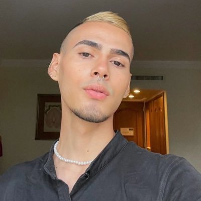 Scat- pis. 100% real sexys 💩 twink 🇨🇴🐽😈 https://t.co/ksQnm6eiuu