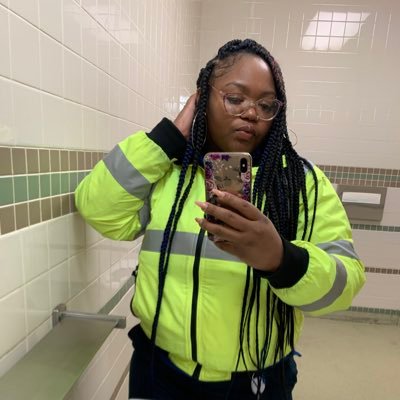 Onni_Marie's profile picture. I'm a realist ♑️ ♉️ ♉️ Sunflower Soul 🌻