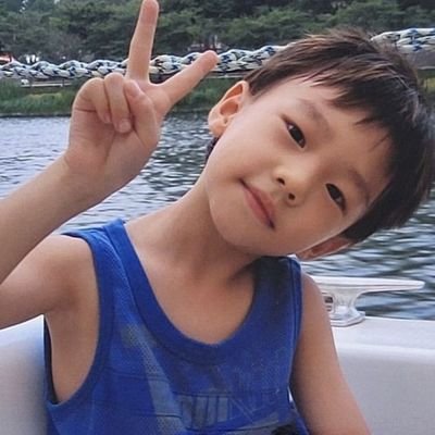 bbyhyunjeans_'s profile picture. вe a ѕтay ғor a вeттer lιғe ⋆｡𖦹°‧★
𝐢 𝐥𝐨𝐯𝐞 @Stray_kids ☆ ★ ✮ ★ ☆