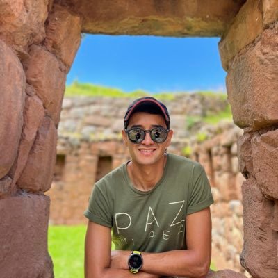 OceanMan 🦈 y Magíster en Economía. Politólogo y Economista de @uniandes