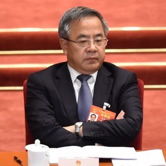 画像は胡春華。中国共産党高官の重要な個人情報である頭髪や、葬式の出席状況、席次などについて語るアカウントです。共著に『中国S級B級論』（さくら舎）。