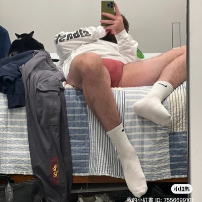 Gay Rugby player living in Los Angeles. Hope y’all enjoy the content. Socks for sale🧦 onlyfans: https://t.co/LlOuFgJI9I