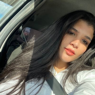حافظ على ما بداخلك جميلًا نقيًا ودع الحياة تأتيك بأعنف ما لديها ❤️🌹