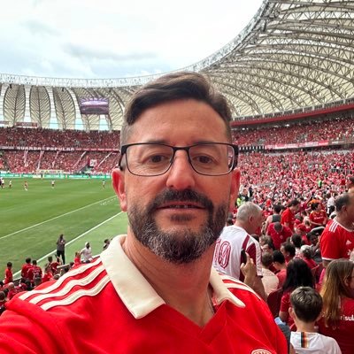 Fã de Star Wars, Nerd... viciado em noticias e tecnologia. E vamos meu Inter.