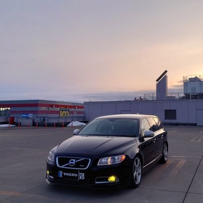 ~Välkommen~

クルマ(VOLVO V70RD)
フェリー旅したい。