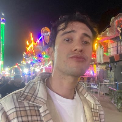 jlsona's profile picture. hey y’all