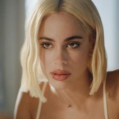 esmeraldae98524's profile picture. 