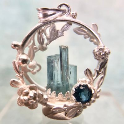 自然をモチーフとしたシルバーアクセサリーを制作しています。 作家名みのりと申します✨現在オーダー受付停止中です