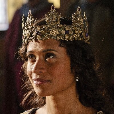 main: @honoraryPevens5 || for the love of #GUINEVERE Pendragon! ✨