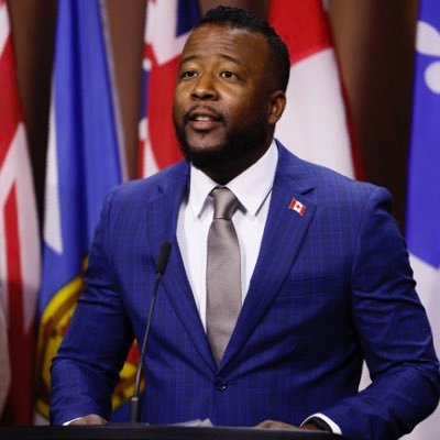 🇨🇦Award-winning human rights advocate & Chief Executive Officer at @blackclassactn, fighting to end systemic discrimination in 🇨🇦public service.