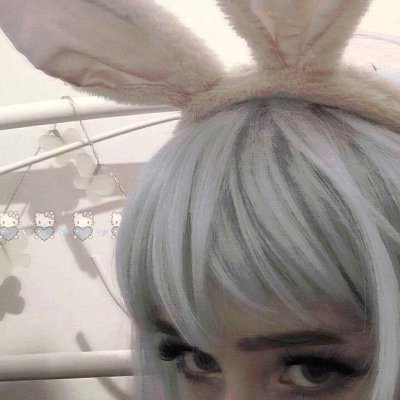 ElizabethB91390's profile picture. 