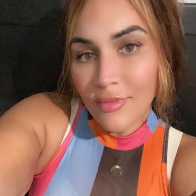 Latina🇩🇴🇩🇴 with a pretty face, pretty eyes, fat ass, long thick tongue with a deep throat & BAD ASS attitude! 8th Twitter page #TAURUSGANG♉️ $Royaltyhcab