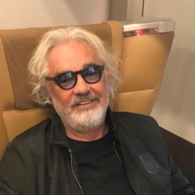 I'm Flavio Briatore, and I'm a business man, I have a restaurant in MONACO called the CRAZY PIZZA 💥✨🌟💥