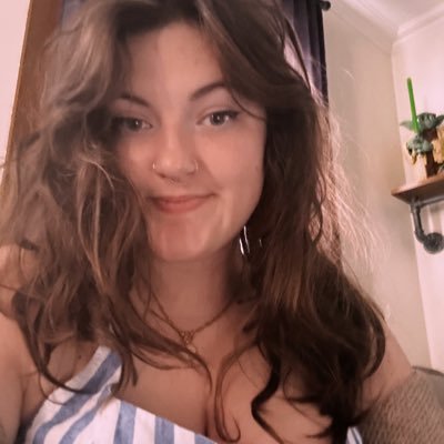 𓆏 call me frog girl but pls don’t call me 𓆏