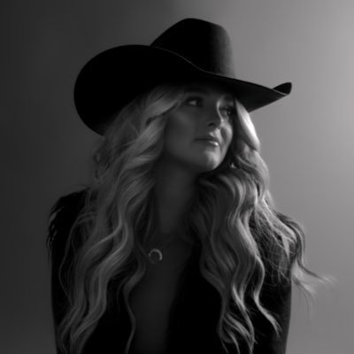 Follower of Jesus | dog mom |Country music singer/ songwriter |listen & get tickets here 🤍