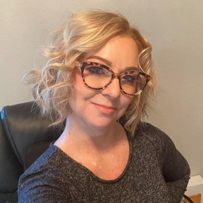 Single- divorced (est. 2018). Digital Marketing Expert / REALTOR.. 🤓 DOG MOM 🐕