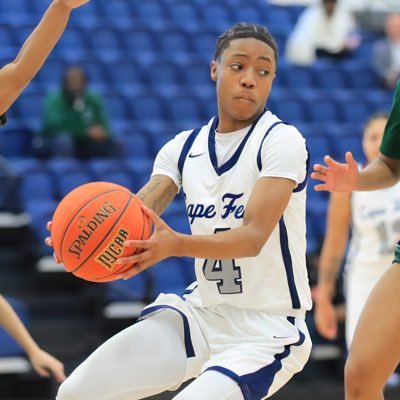 5’8 PG. Cape Fear wbb. Wilmington NC📍