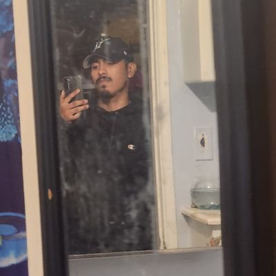 fern1n55's profile picture. 