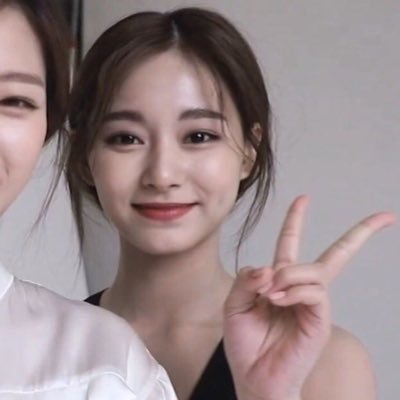 yasetai_azarasi's profile picture. 歌って踊れるお医者さんになりたい いつか生きててよかったと思える日が来るように