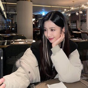 dailychebul's profile picture. 우리 체리블렛 화이팅~! • content, facts, and more! 1 Admin: 🐺